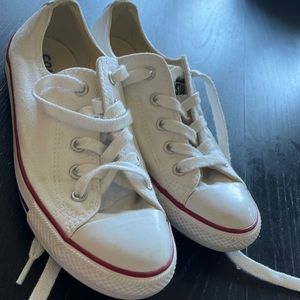 Women’s 6.5 white converse